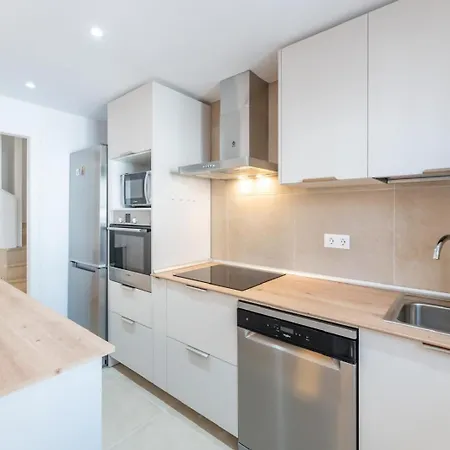 Sr Cancelas 3bdr Townhouse In Centre *