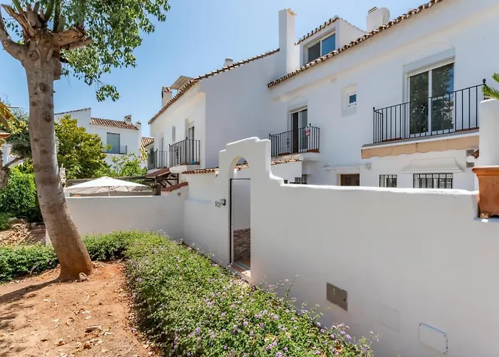 Sr Cancelas 3bdr Townhouse In Centre * Marbella