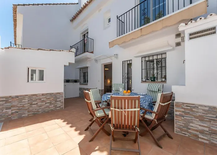 Sr Cancelas 3bdr Townhouse In Centre *