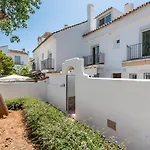 Sr Cancelas 3bdr Townhouse In Centre * 마르베야